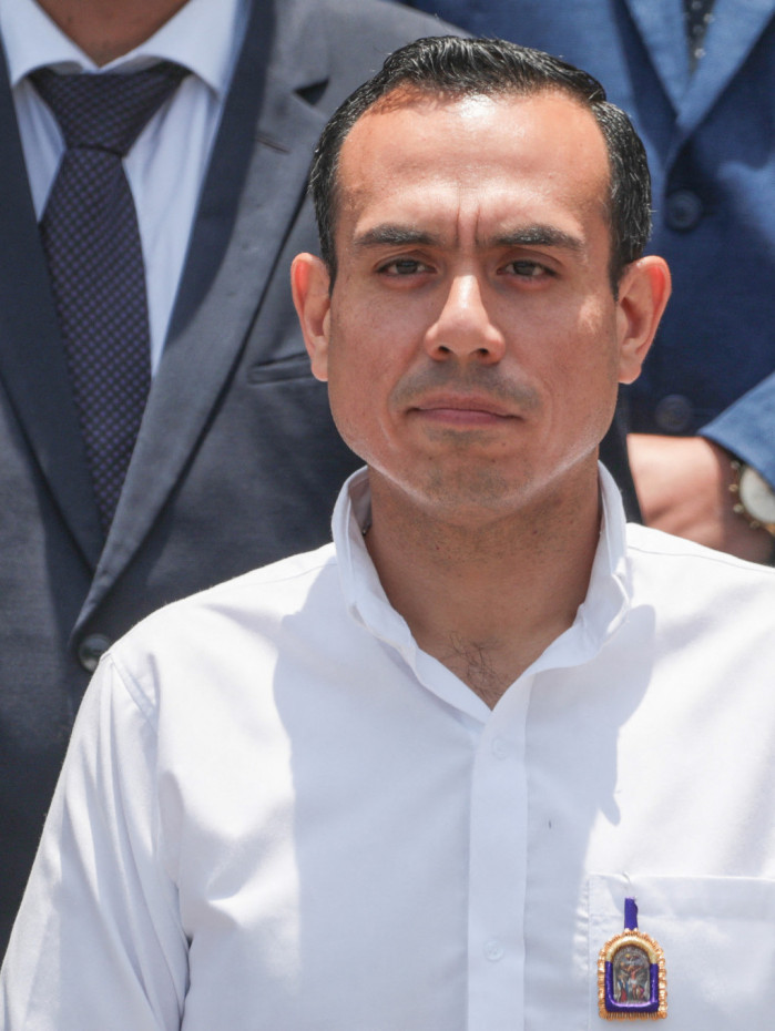 Jose Jeri, presidente do Peru, decretou estado de emergência no país