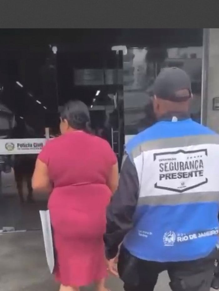 Mulher foi conduzida à 134ª DP após se recusar a pagar por lanche