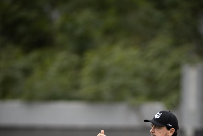 Fernando Diniz terá dor de cabeça na volta da Data Fifa