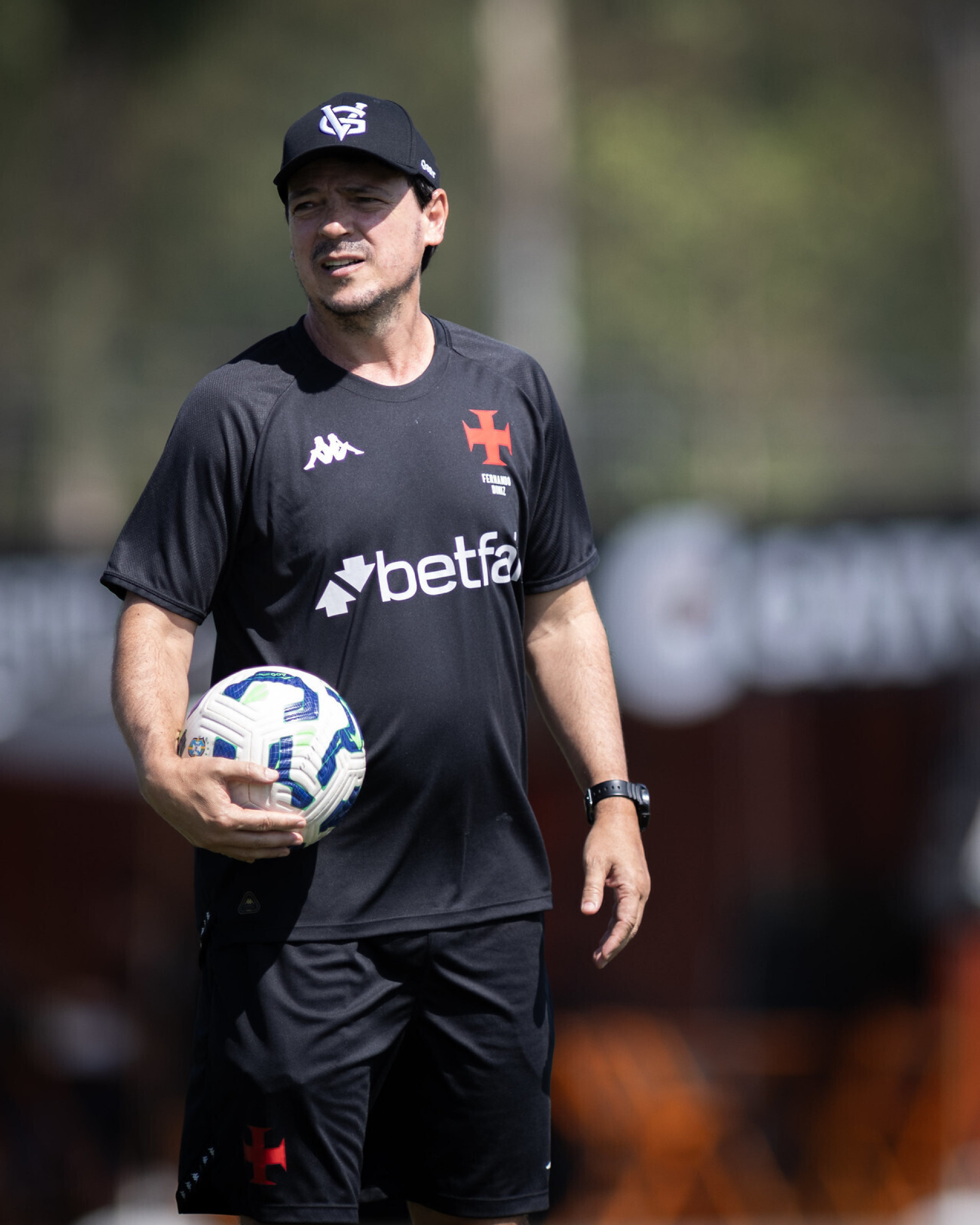 Diniz passa por instabilidade no Vasco e vê pressão aumentar externamente