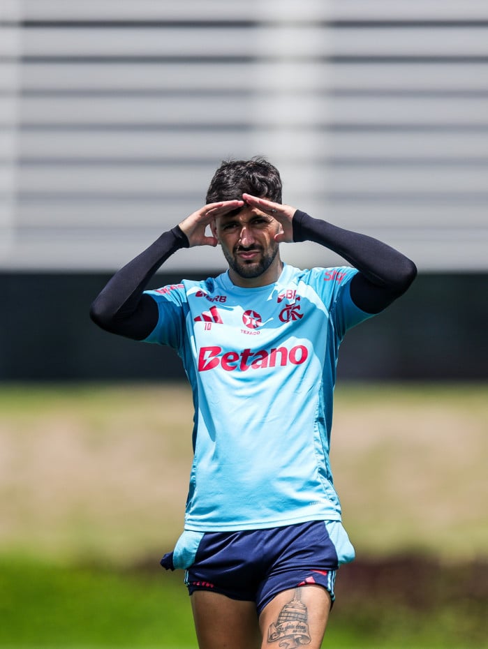 Arrasca deve voltar como titular em partida decisiva para o Fla