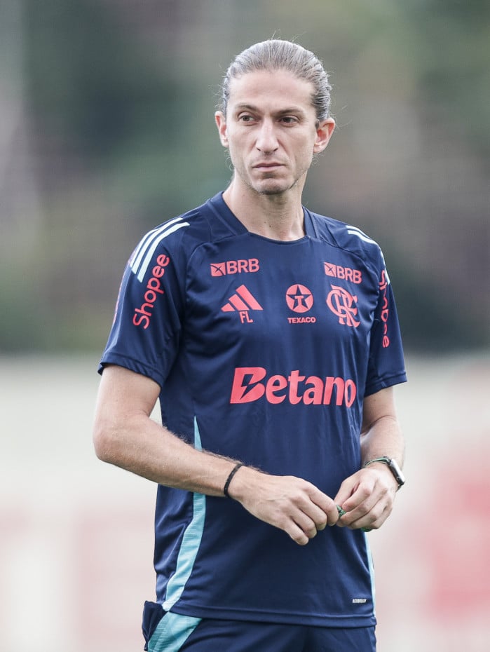 Filipe Luís comanda o Mengão na busca do tetra