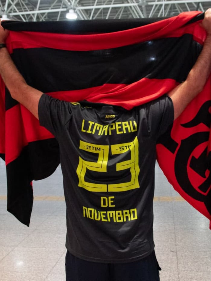 Torcedor, que faltou o trabalho, pediu para não ser identificado