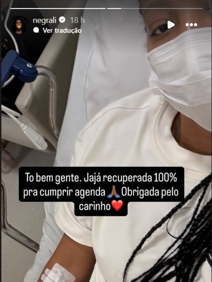 Negra Li tranquiliza os fãs