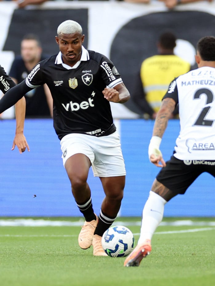Botafogo enfrentou o Corinthians, neste domingo (30), na Neo Química Arena, pela 36ª rodada do Brasileirão