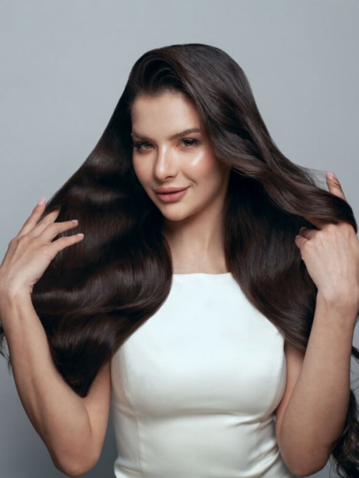 O cabelo pode passar por diversas mudanças ao longo da vida (Imagem: MillaF | Shutterstock)