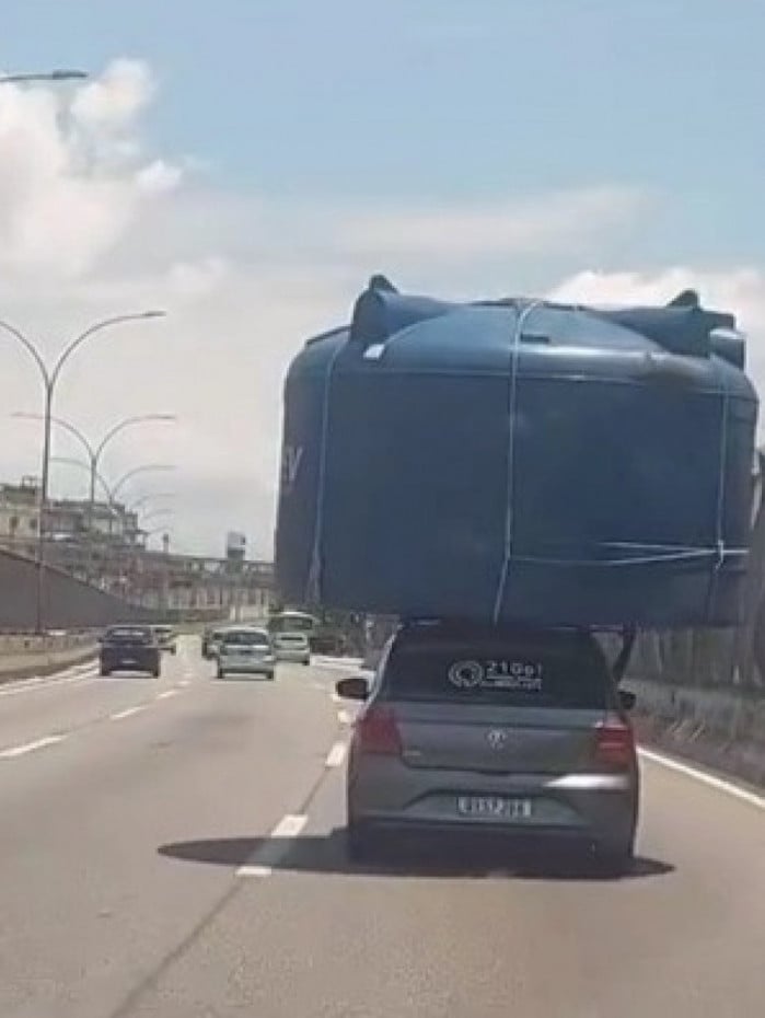 Carro seguia no sentido Ilha do Governador pela Linha Amarela quando houve o flagrante