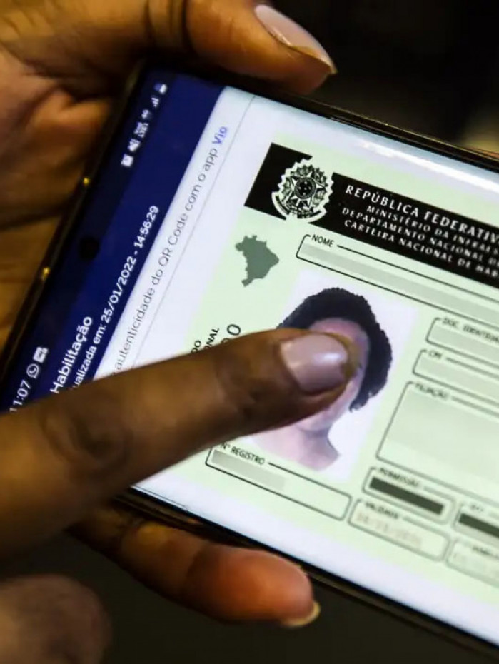 Novas regras flexibilizam as aulas práticas e oferecem o curso teórico de forma 100% on-line e gratuita