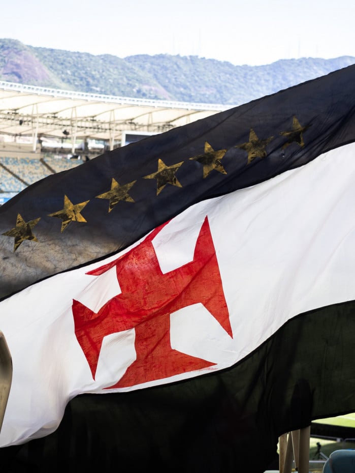 Torcida do Vasco fez a festa e foi determinante na semifinal contra o Flu