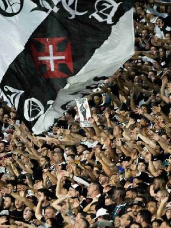 Vem AeroVasco a&iacute;? Torcedores se informam sobre log&iacute;stica para embarque da delega&ccedil;&atilde;o