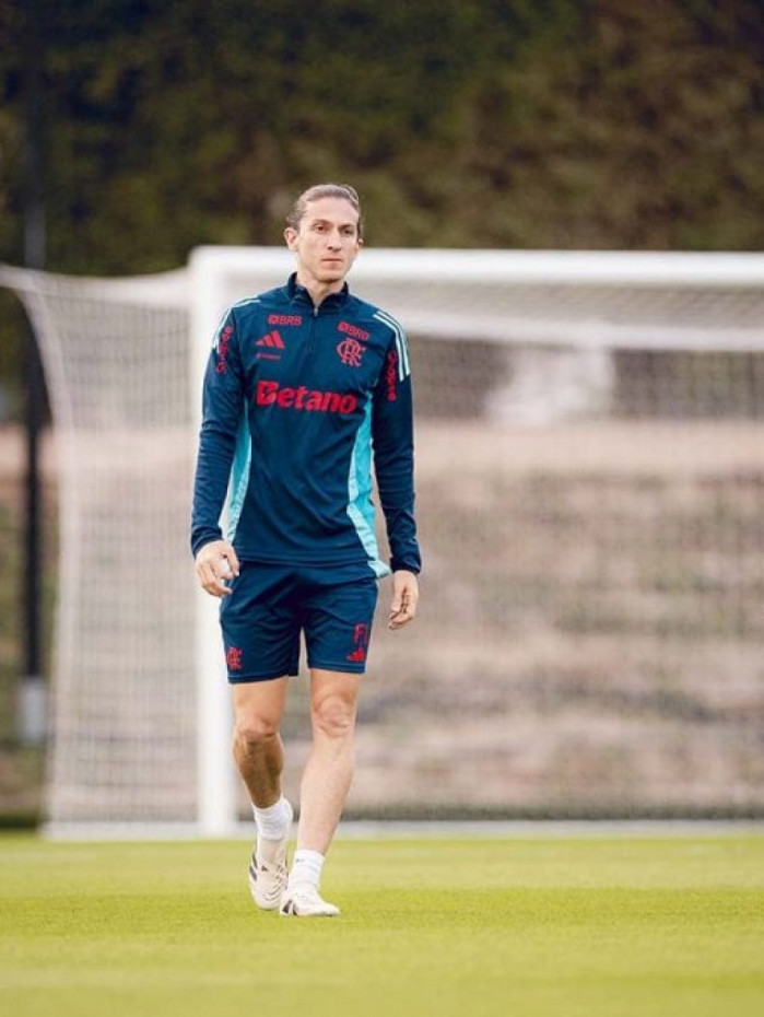 Flamengo vive indefini&ccedil;&atilde;o com Filipe Lu&iacute;s e tenta acelerar renova&ccedil;&atilde;o