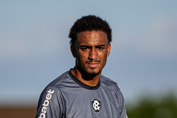 Kayky Almeida era esperado nas instala&ccedil;&otilde;es do Mirassol para assinatura de contrato