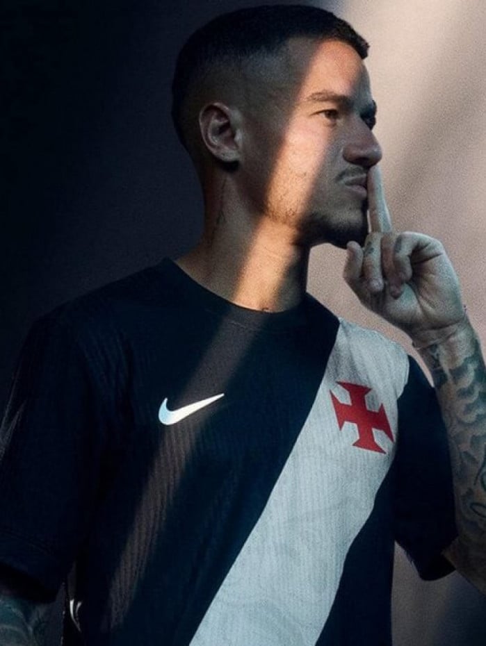 Vasco lan&ccedil;a primeiro uniforme em parceria com a Nike