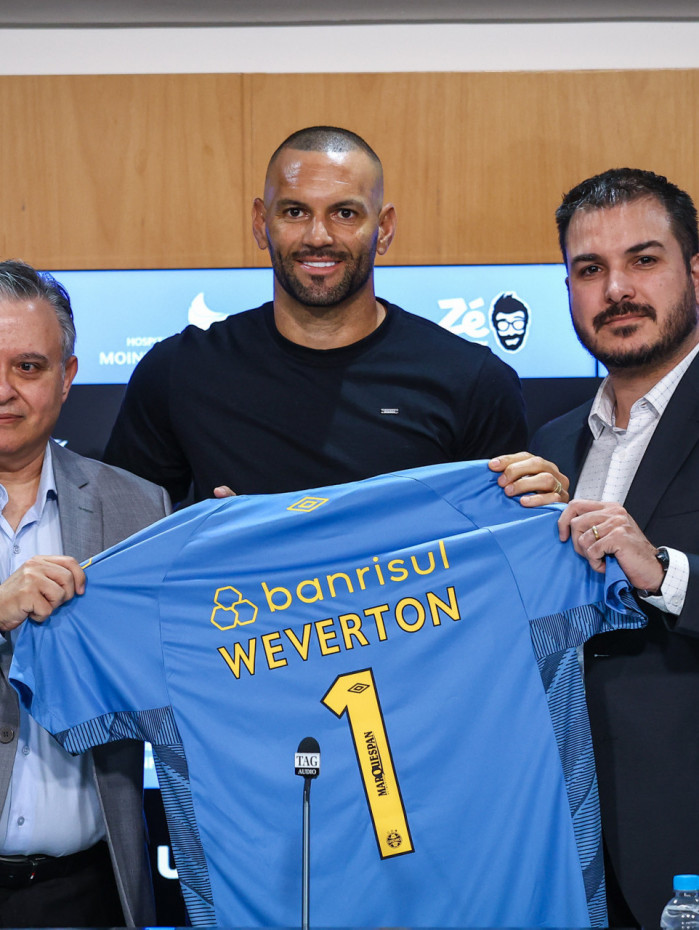 Weverton foi apresentado pelo Grêmio