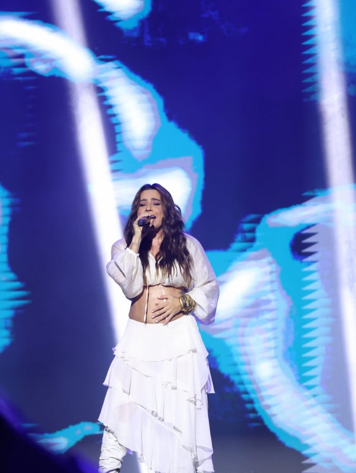 Lauana Prado anuncia gravidez