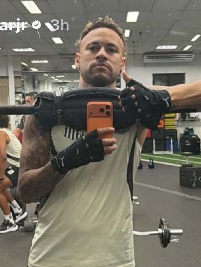 Neymar avan&ccedil;a em recupera&ccedil;&atilde;o e pode refor&ccedil;ar o Santos no in&iacute;cio do Brasileir&atilde;o