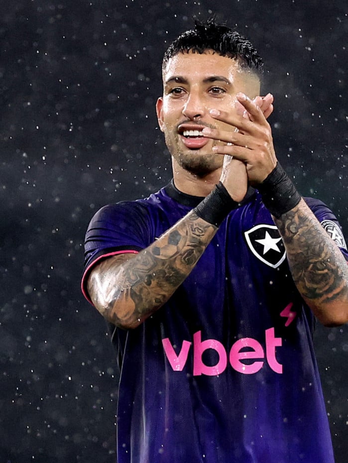 Santi Rodr&iacute;guez, na partida entre Botafogo e Bangu, neste domingo (25), no est&aacute;dio Nilton Santos