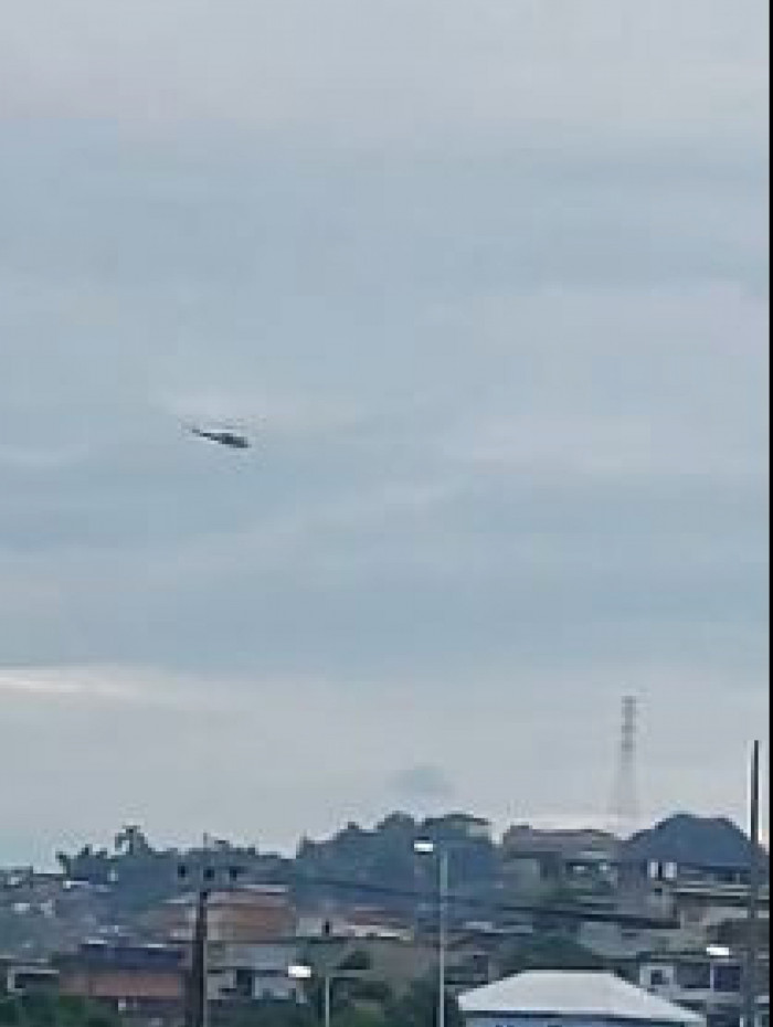 Helic&oacute;ptero da PM sobrevooa a regi&atilde;o desde as primeiras horas do dia