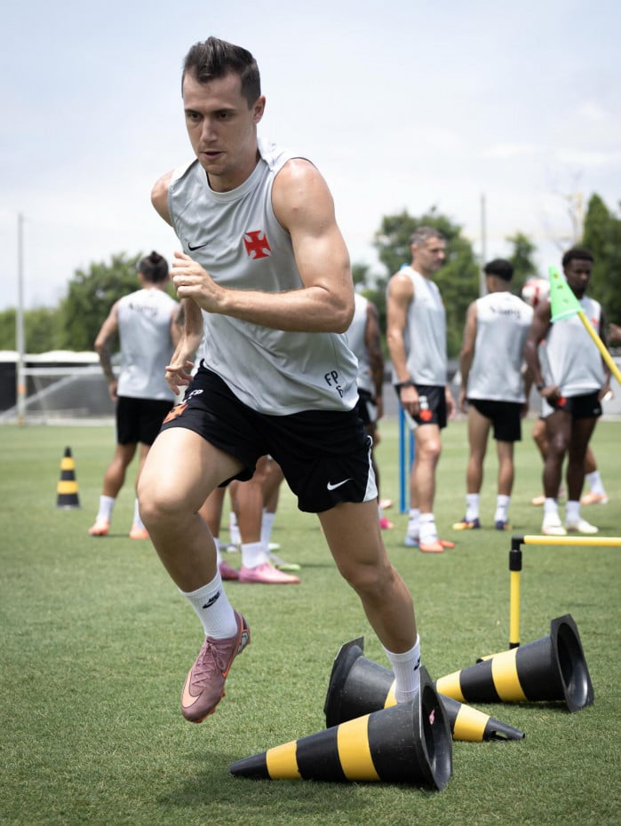 Lucas Piton pegou pena m&iacute;nima ap&oacute;s expuls&atilde;o contra o Maric&aacute;