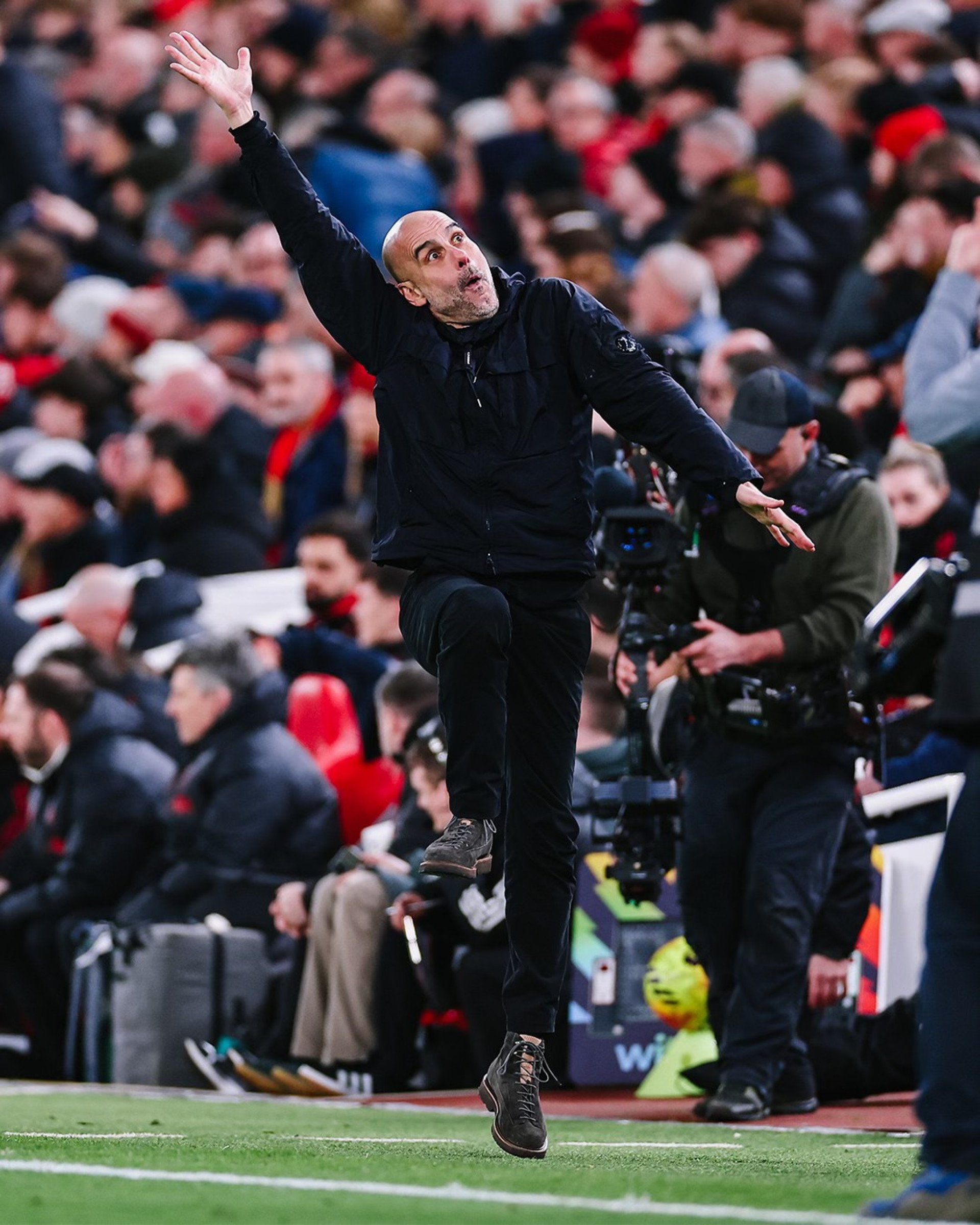 Gauradiola vai à loucura com virada do City