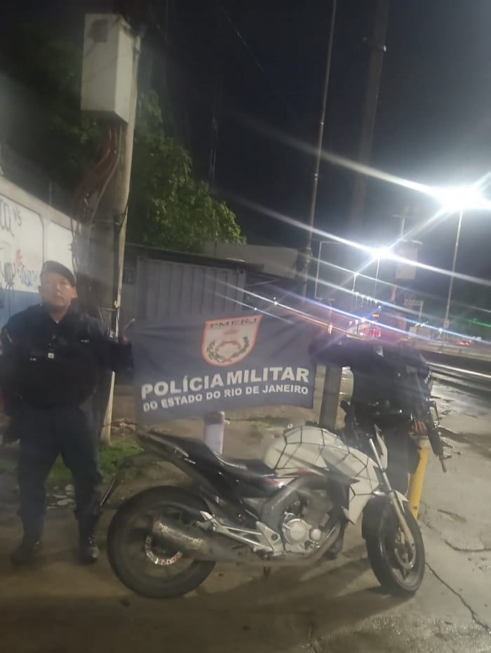 Motocicleta apreendida constava como roubada
