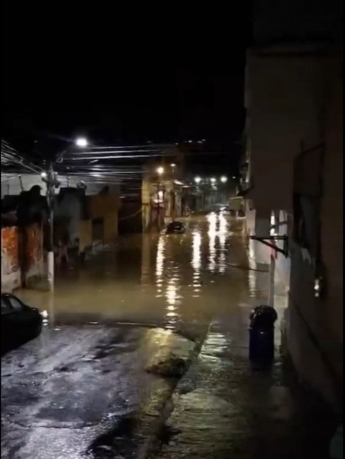 Temporal registrado em Barra Mansa, na madrugada desta ter&ccedil;a-feira (10)