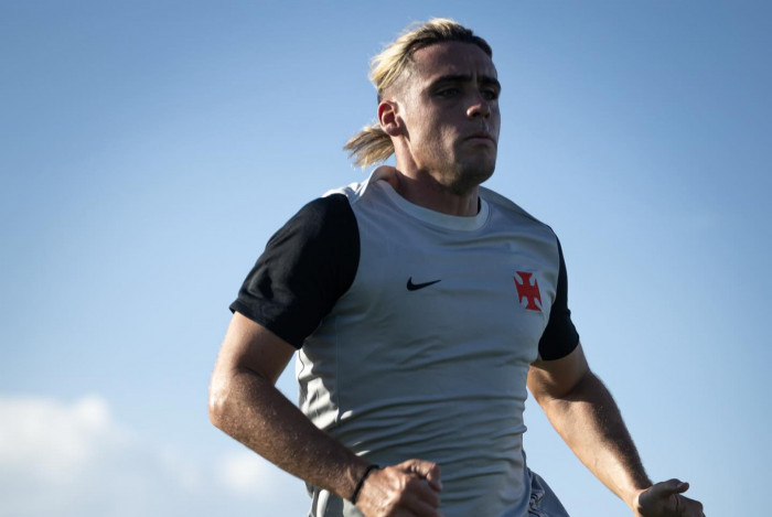 Claudio Spinelli j&aacute; mostrou poder de decis&atilde;o com pouco tempo em campo