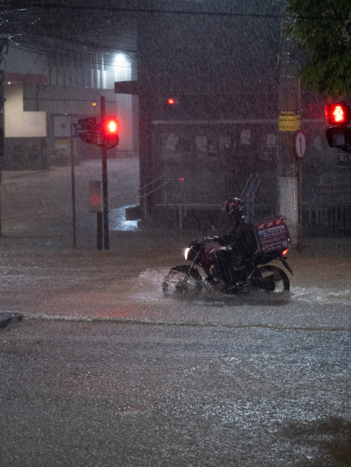 Entre os locais afetados est&aacute; parte de Minas Gerais