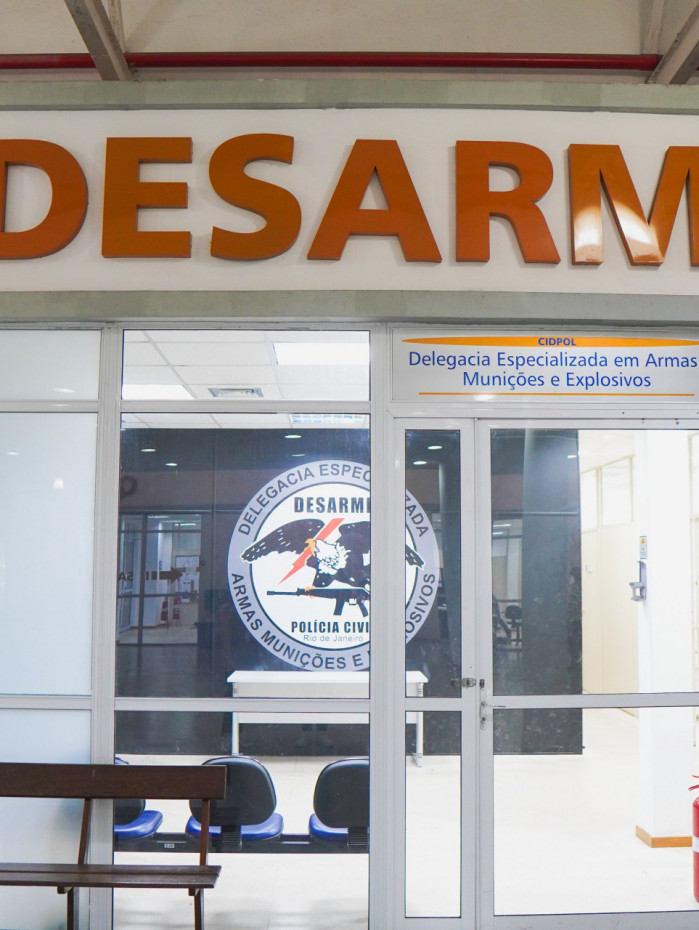 Pris&atilde;o foi feita por policiais da Delegacia Especializada em Armas, Muni&ccedil;&otilde;es e Explosivos (Desarme)