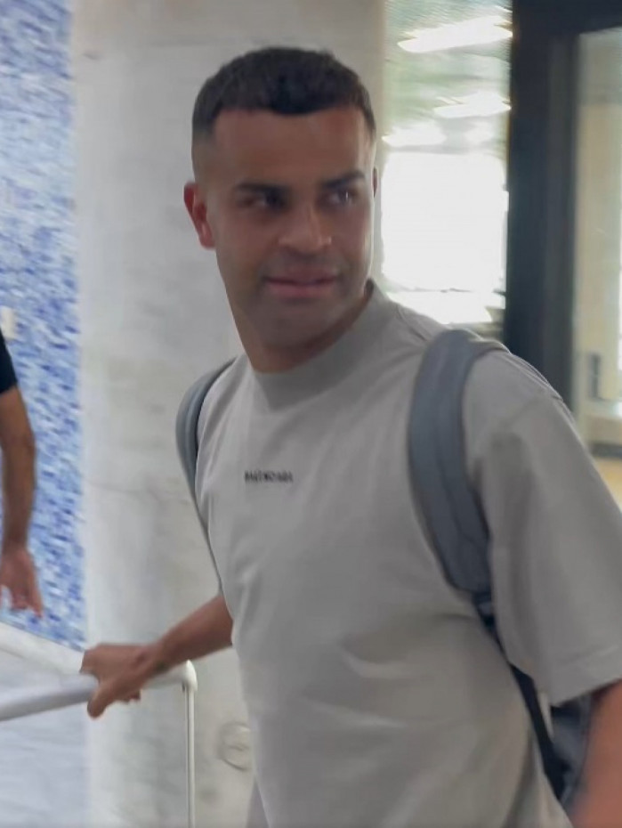 Emprestado pelo São Paulo, Alisson chega ao Rio para reforçar o Flu