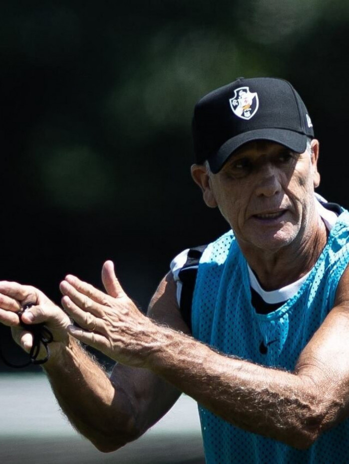 Renato avalia elenco do Vasco e frisa a necessidade em contratar volante