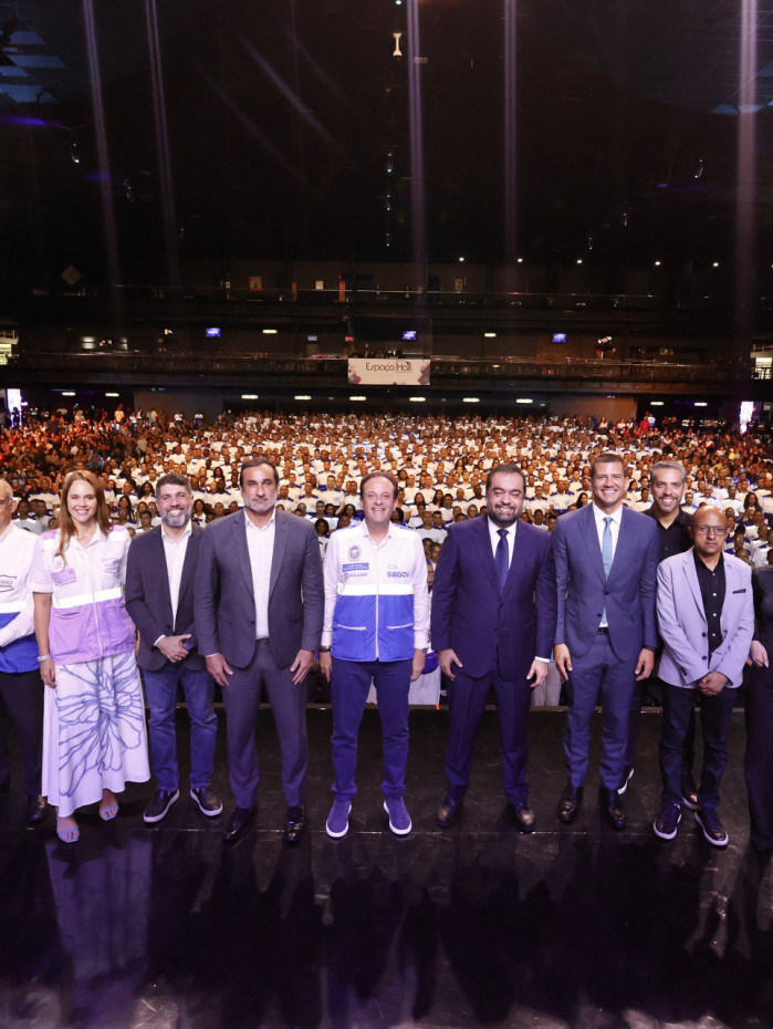 Cerim&ocirc;nia aconteceu nesta segunda-feira (9) 