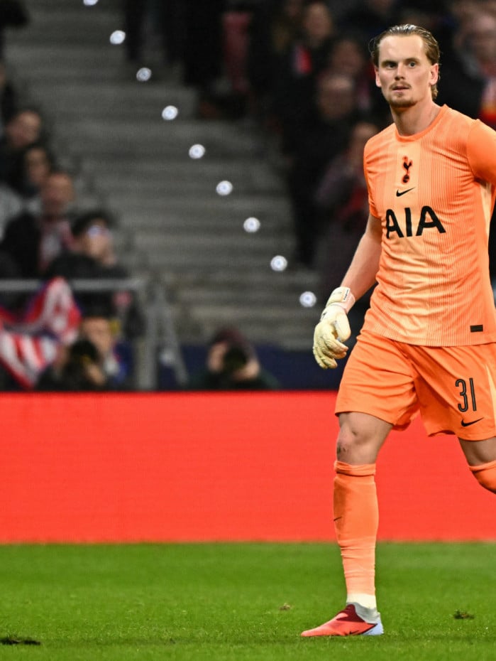 Kinsky saiu de campo sob aplausos irônicos da torcida do Atlético