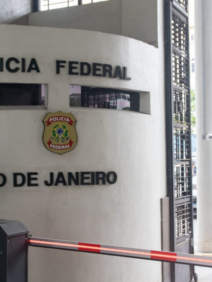 Pol&iacute;cia Federal investiga grupo especializado em estelionato