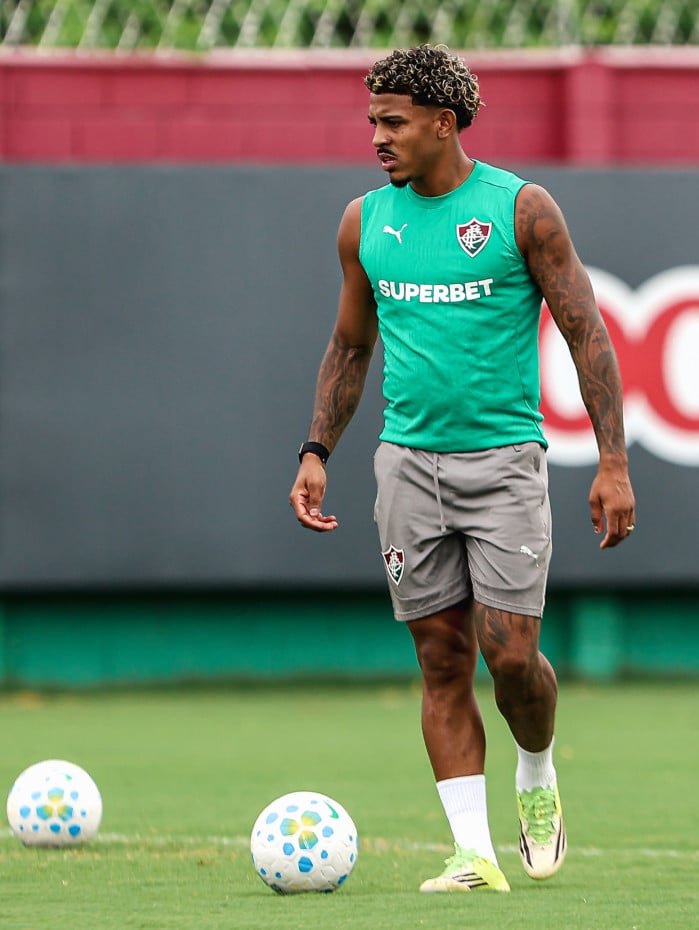 John Kennedy participou do treinamento de ontem com a equipe