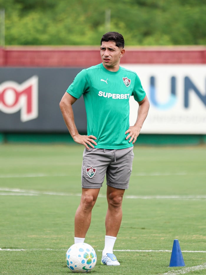 Savarino treinou normalmente ontem e deve ir &agrave; campo hoje