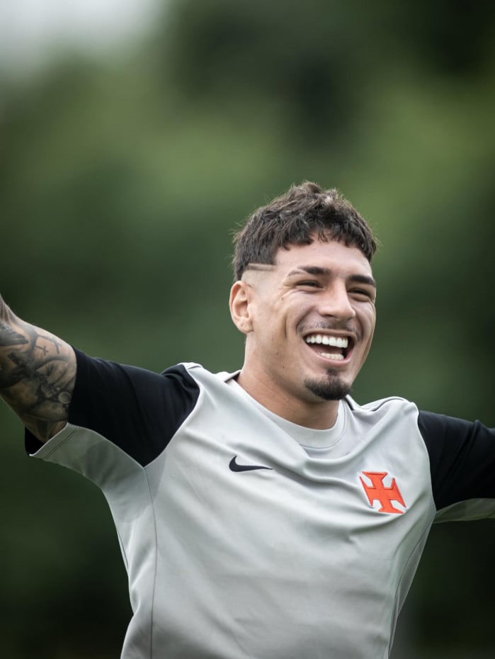 Saldivia ganhou a vaga de Cuesta sob comando de Renato Ga&uacute;cho