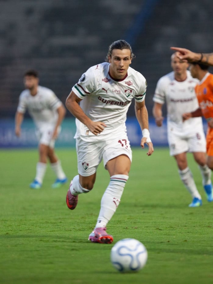 Com retorno de Canobbio, Tricolor entrou com for&ccedil;a m&aacute;xima