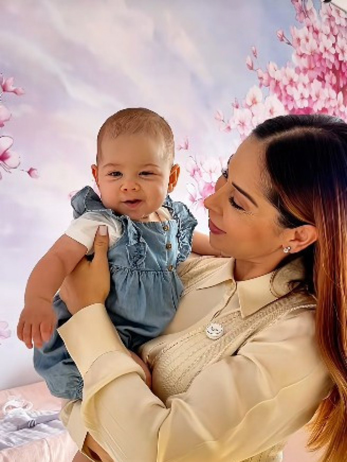 Ma&iacute;ra Cardi revela diagn&oacute;stico de alergias da ca&ccedil;ula, Elo&aacute;h