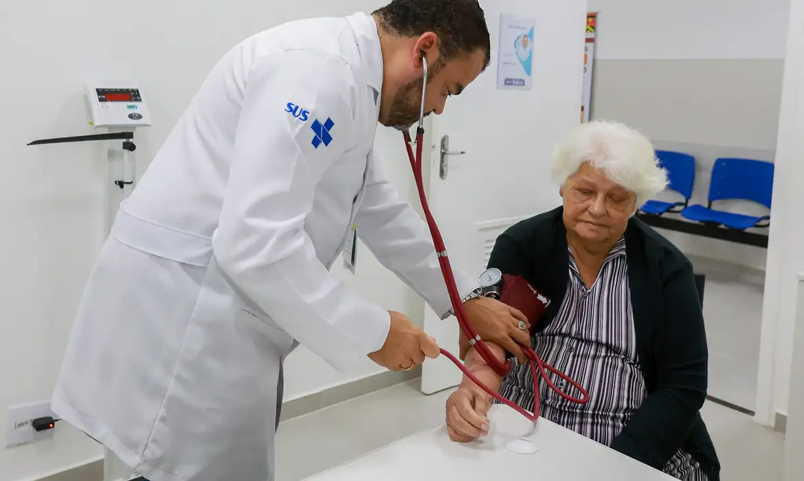 V&iacute;rus sincicial tamb&eacute;m traz risco para idosos, alertam especialistas