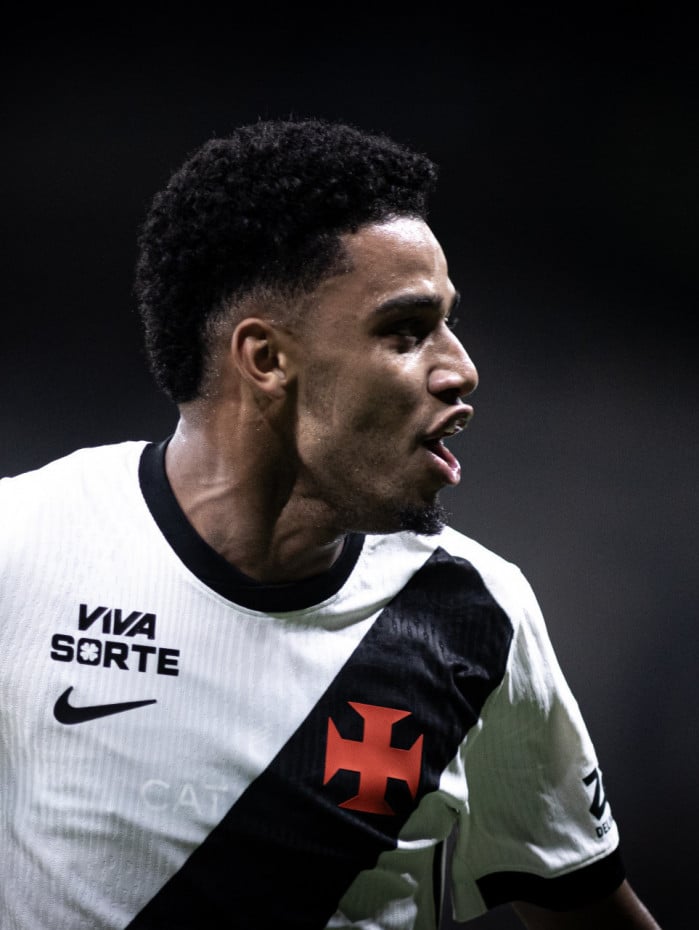 Brenner comemora gol pelo Cruz-Maltino