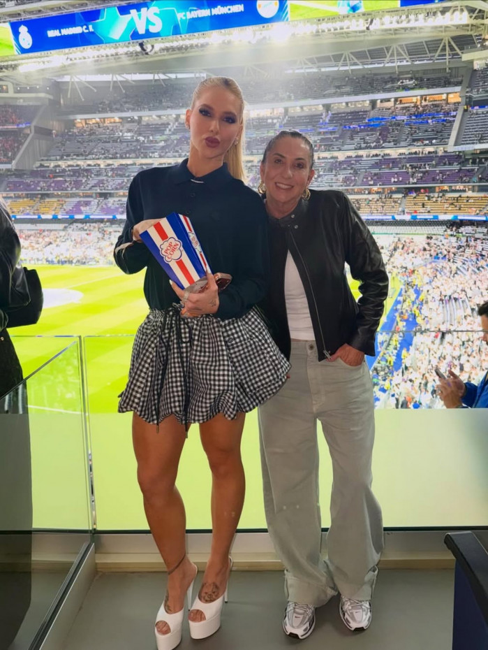 Virginia Fonseca e a m&atilde;e Margareth Serr&atilde;o