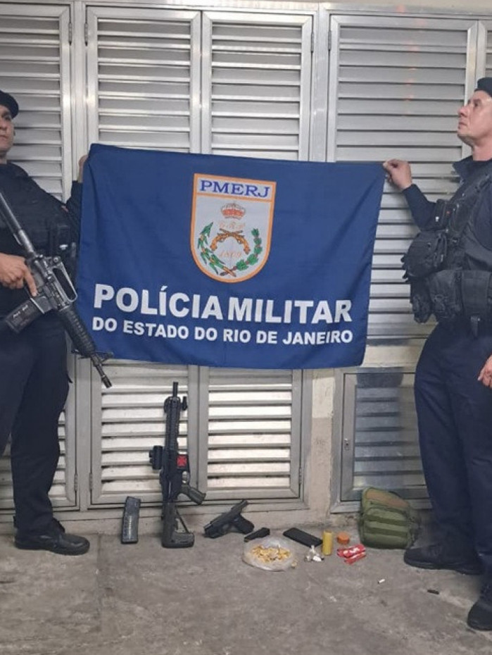 Material apreendido pelos policiais