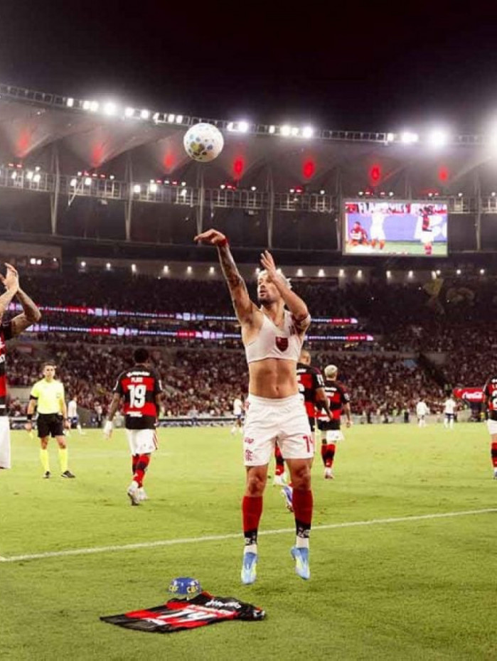 Arrascaeta engata sequ&ecirc;ncia de gols e volta a brilhar no Flamengo