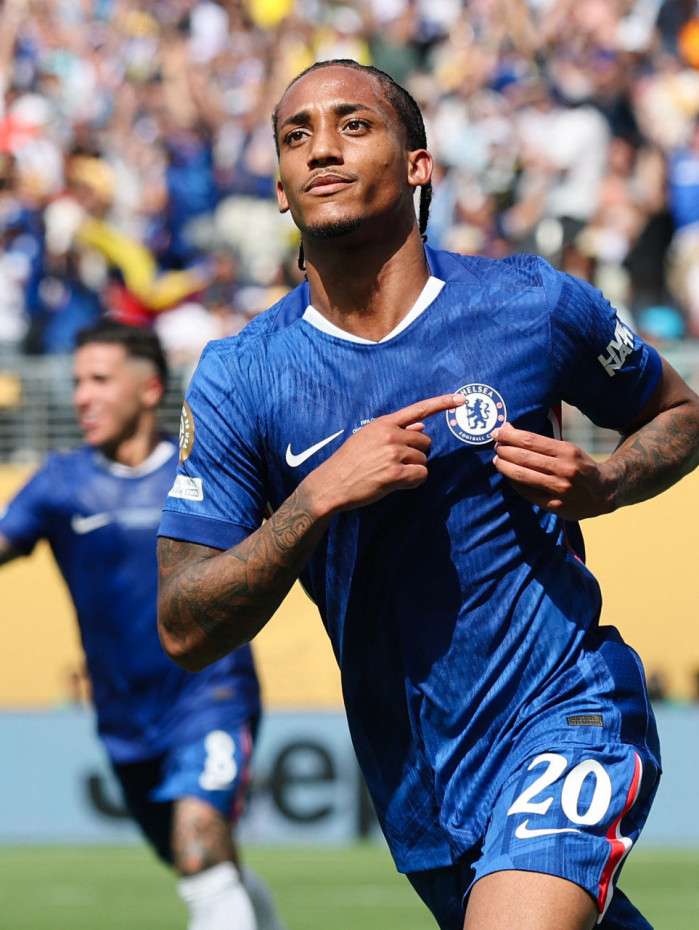 Em 2025/26, Jo&atilde;o Pedro somou 20 gols e seis assist&ecirc;ncias em 49 jogos pelo Chelsea