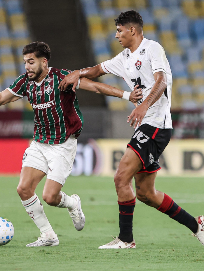 Lance do jogo entre Fluminense e Vit&oacute;ria
