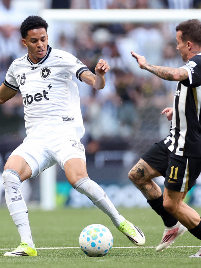 Newton em a&ccedil;&atilde;o em Atl&eacute;tico-MG x Botafogo