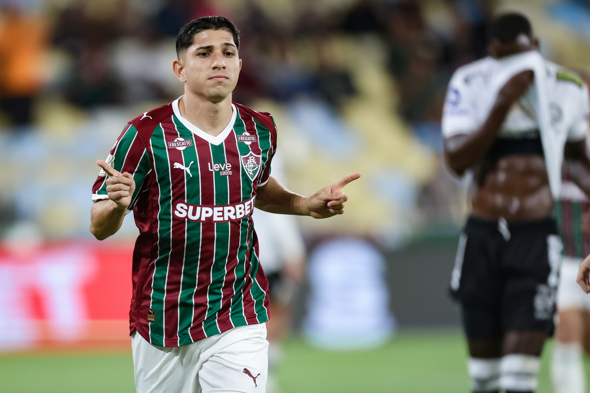 Savarino, de pênalti, fez o primeiro gol do Fluminense no jogo - Marcelo Gonçalves / Fluminense