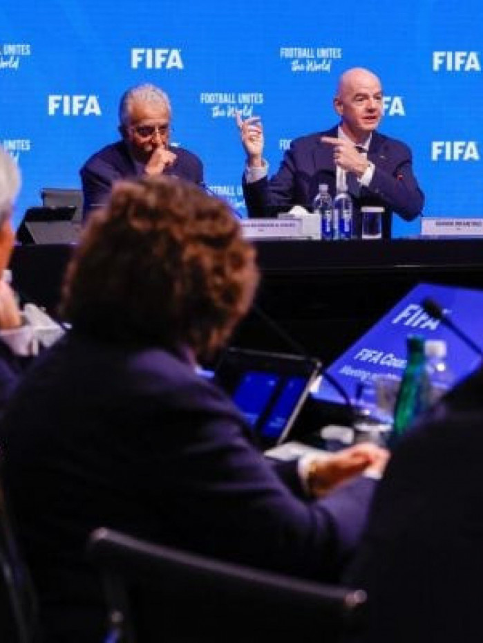 Surto de Ebola na RD Congo coloca Fifa em alerta a menos de um m&ecirc;s da Copa do Mundo