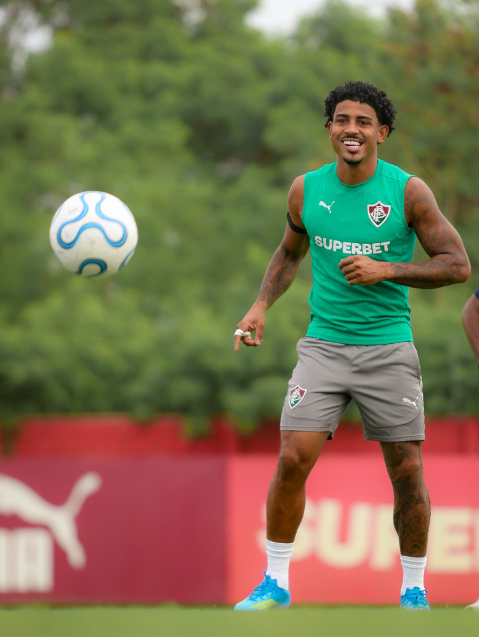 John Kennedy est&aacute; em treino no Fluminense